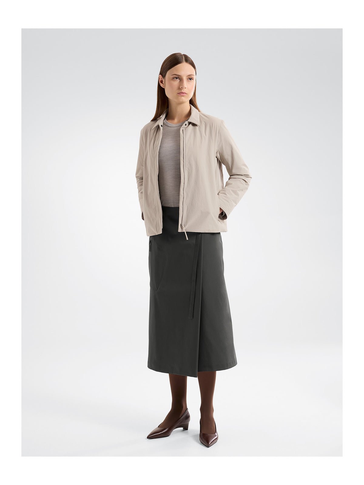 Veilance Arc'teryx Limina Insulated Jacke Damen beige beige Bild 3