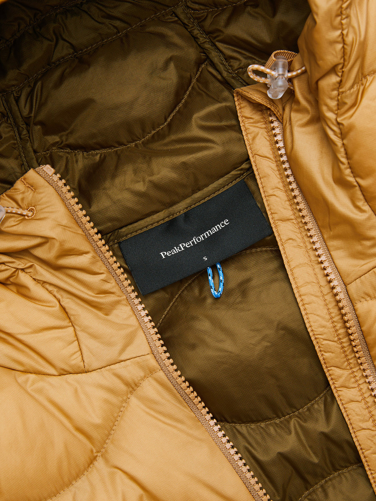 Peak Performance Helium Utility Down Hood Damen-Daunenjacke beige Bild 20