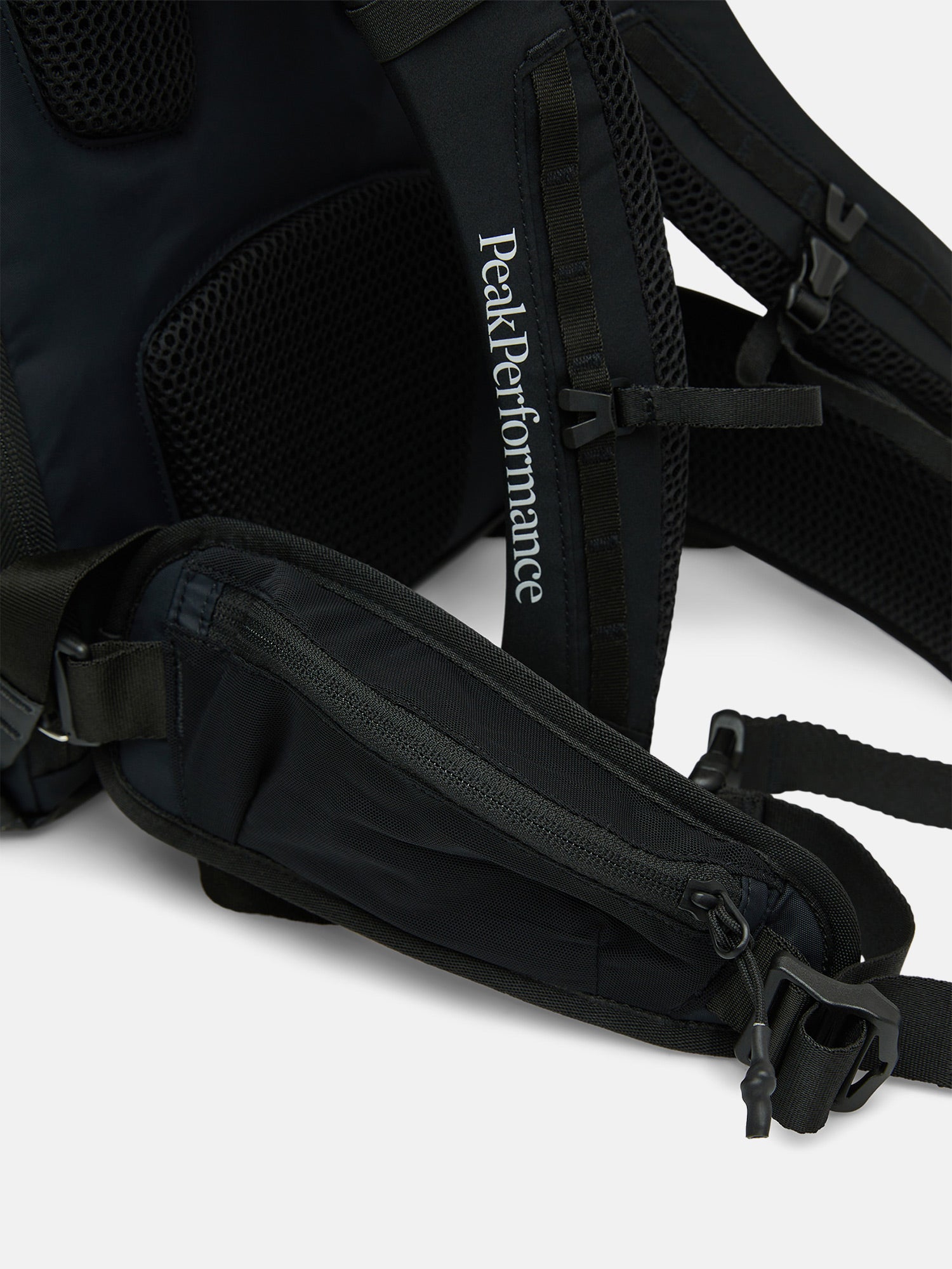 Peak Performance Hike Rucksack Herren schwarz schwarz Bild 3