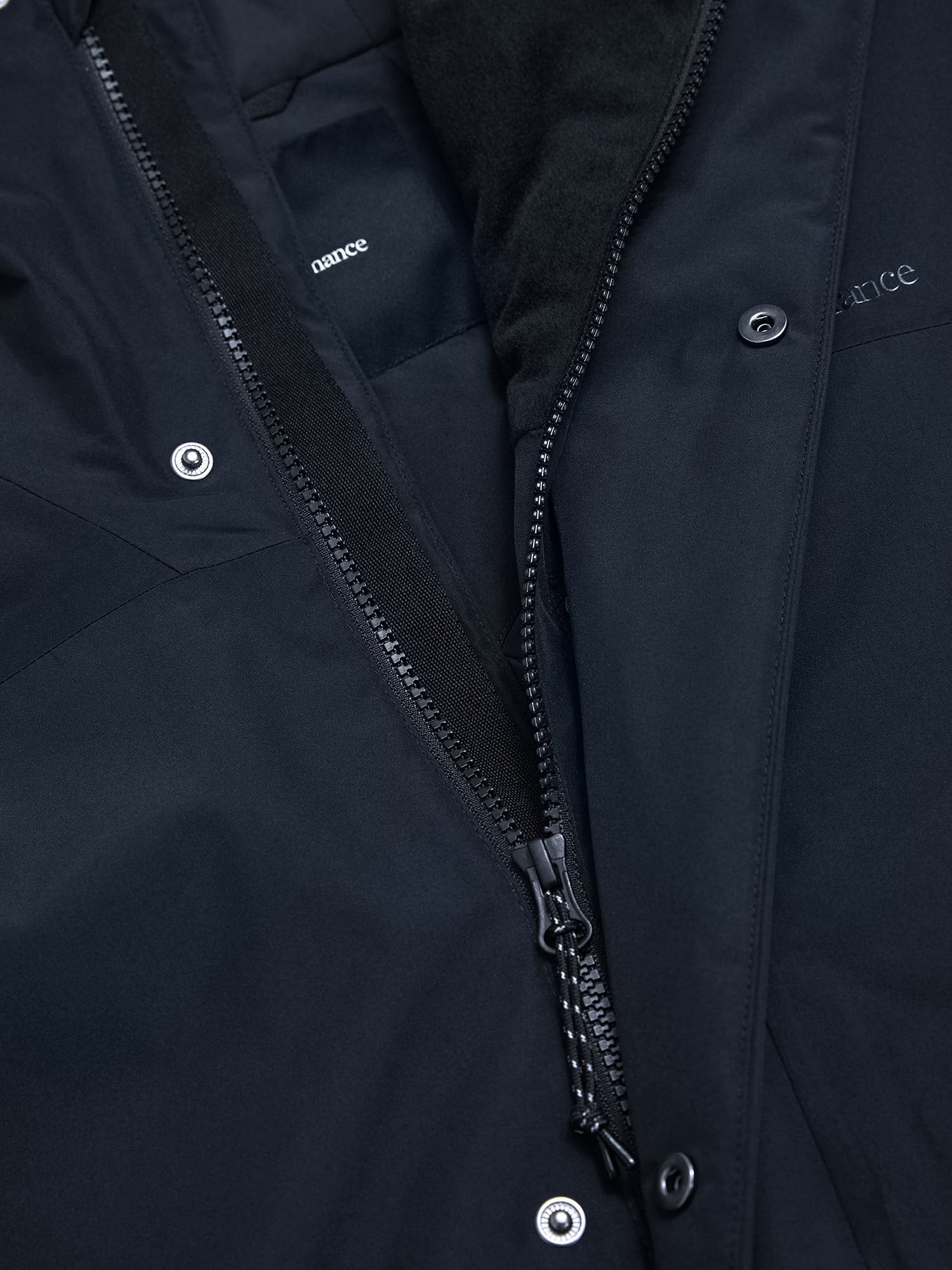Peak Performance Treeline Mantel Herren schwarz schwarz Bild 3