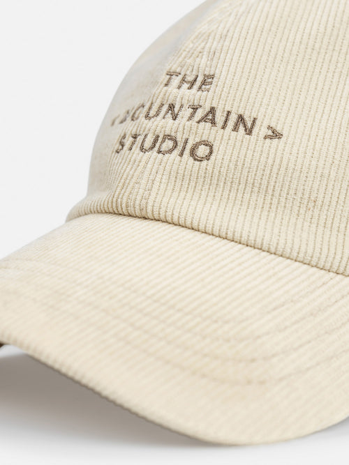 The Mountain Studio C-10 Cord Cap Unisex beige beige Bild 2