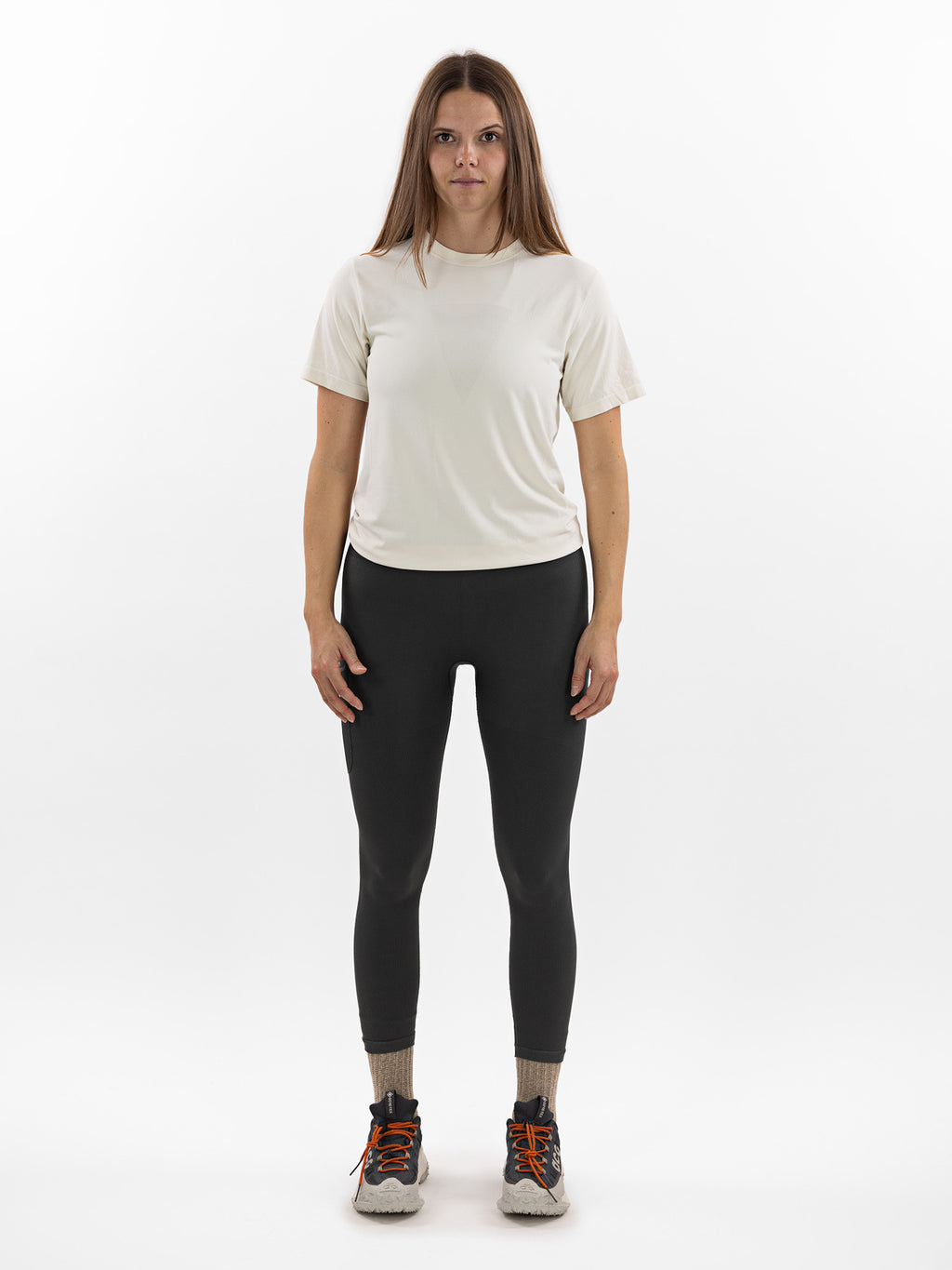 The Mountain Studio TA-1303 T-shirt Damen Off-white Off-White Bild 2