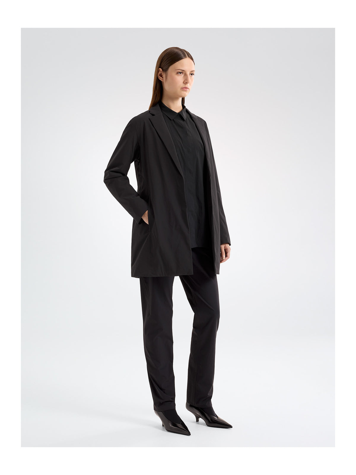 Veilance Arc'teryx Limina Insulated Blazer Damen schwarz schwarz Bild 5