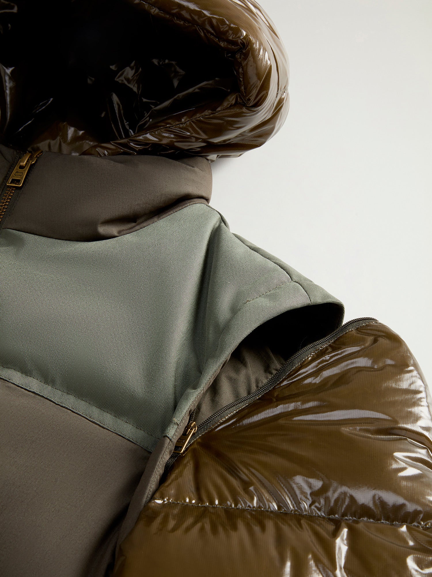Woolrich Mixmedia Convertible Puffer Jacke Herren olive olive Bild 3